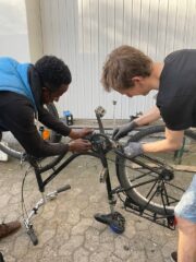 -6042140957173987601_121